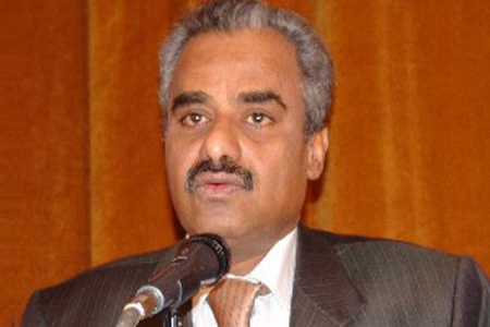 باصره : هناك نهابة بترول ونهابه أسماك ونهابة مناصب ونهابة أراض وثمانية ممن نهبوا الجنوب يشاركون في مؤتمر الحوار اليمني 1 01 04 13 471474271