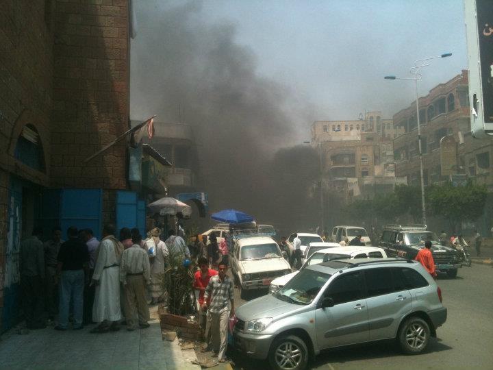 أجواء التوتر تخيم على تعز بعد قصف منزل وجيه قبلي 1 05 07 12 432917064