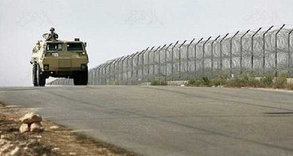 مصر.. هجمات بأسلحة ثقيلة علي مواقع عسكرية وشرطية بشمال سيناء تخلف ثلاثة قتلى والجيش الثالث يرفع درجة الاستعداد بالسويس 1 05 07 13 771801507