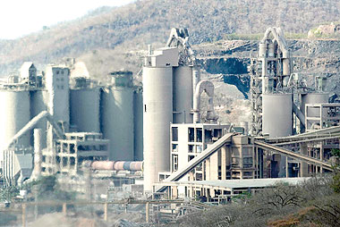 ابين ..اختطاف خبيرين مصريين في مصنع أسمنت جنوب اليمن 1 06 05 13 152720552