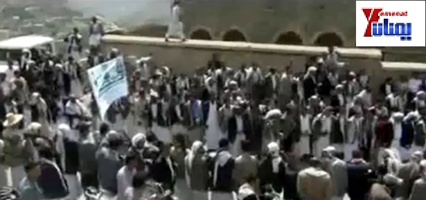 حجة.. وقفة احتجاجية لمسلحين من مديرية مبين للتنديد بتوجهات رئيس الجمهورية بتوقيف محاكمة اصلاحيين متهمين بقتل مدير أمن مدينة حجة 1 06 07 13 254644061