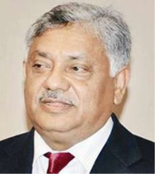 مسلحون يعتدون على (خالد راجح شيخ ) بصنعاء وينهبون سيارته 1 06 07 13 649608463