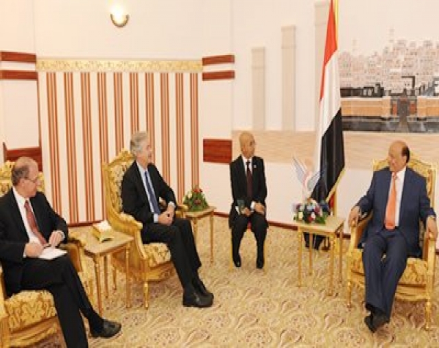 هادي يلتقي مسؤولا أميركيا.. وتقرير عن تنظيم مسلح يهدف إلى انفصال الجنوب 1 09 07 12 203764172