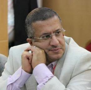 الرئيس يوبخ مدير مكتب الرئاسة ومصادر تشير إلى اعتزامه تقديم استقالته بعد أن تخلى عنه تجمع الإصلاح 1 11 04 13 736135150