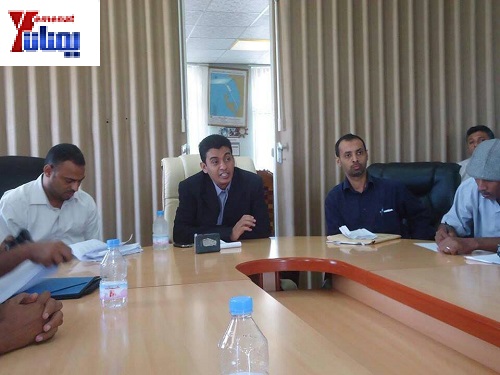 مصدر: مؤسسة موانئ البحر الأحمر تهدد بتقديم استقالة جماعية في حال تم إفراغ باخرة التاجر فاهم في ميناء الحديدة وأنباء عن تدخل اللواء محسن لتفريغ حمولة الباخرة 1 15 07 13 267639922