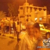 مسلحون يقتحمون شرطة الشيخ عثمان ويطلقوا أكثر من "14" سجينا 1 16 04 13 740673477