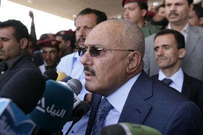 صالح يظهر محذراً الإصلاح بفتح ملفات خطيرة منها الجبهة ومتحدياً للمشترك "أنتم كذابون وستفشلون في الإنتخابات القادمة" 1 16 05 13 596480911