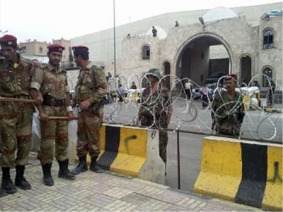 حراسة الرئيس هادي تعتقل أحد جنود الحراسة الخاصة بعد معلومات عن علاقته بالقاعدة 1 17 07 12 240981794