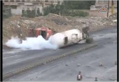 انقلاب قاطرة غاز غرب العاصمة يثير مخاوف الأهالي ويدفع أسراً الى مغادرة منازلها 1 17 07 13 658848299