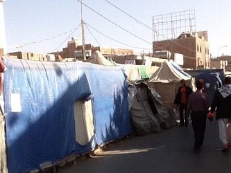 اعتصام أمام أمانة العاصمة لأصحاب المحلات التجارية في ساحة التغيير للمطالبة بالتعويض 1 17 10 12 681017269