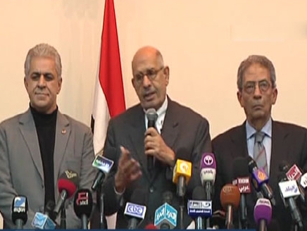 مصر :جبهة الإنقاذ تدعو للاحتشاد 25 يناير لـ"استرداد الثورة"وضد مشروع اخونة الدولة 1 21 01 13 29514998