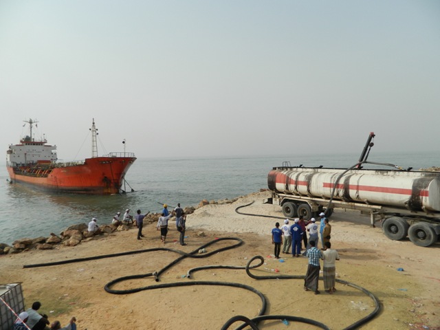 حضرموت .. السلطة المحلية تستنكر تصريحات مالك الناقلة (شامبيون1) 1 22 07 13 941756715