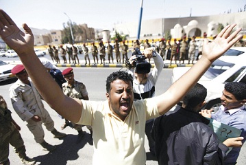 نذر حرب أهلية تطل برأسها في اليمن 1 23 02 13 839819078