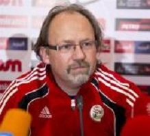 البلجيكي سينتفيت يستقيل من تدريب منتخب اليمن لكرة القدم 1 23 03 13 850778309