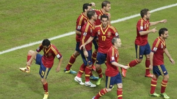 وسائل إعلام: لاعبو إسبانيا شاركوا فتيات في حفل ماجن 1 26 06 13 661487741