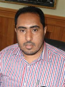 مجهولون يضرمون النار بمكتب مدير عام المنصورة بمحافظة عدن 1 26 06 13 968359723