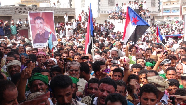 مهرجان جماهيري حاشد للحراك وشلال يدعو الى مقاومة المشاريع التآمرية التي يقودها المشترك على قضية الجنوب 1 27 08 12 430435177