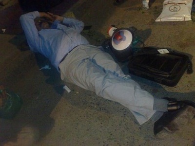 حملة تضامن واسعة مع حاشد قبيل إضرابه عن الطعام وناشطون يستنكرون اتهامات قناة مقربة من تجمع الإصلاح 1 28 01 13 867279016