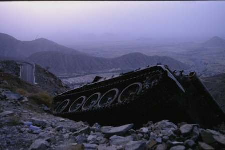 اجتياح الجيش اليمني للجنوب في صيف 94 وتنشر تفاصيل عملية النهب وتدمير الممتلكات العامة "1" 1 28 04 13 814687624