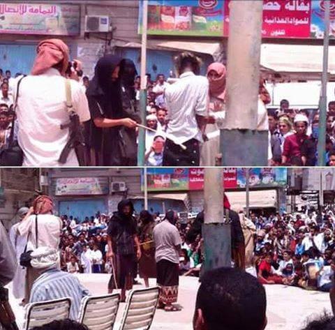 عناصر القاعدة في المكلا ينفذون أحكام جلد بحق مواطنين في ميدان عام