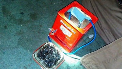 ضبط ارهابي بحوزته عبوة ناسفة داخل علبة شاي في محافظة عمران