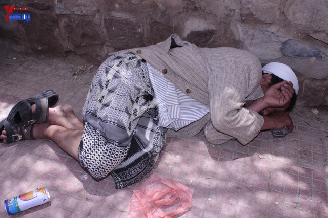 النائب حاشد يحضر جلسة البرلمان مكبلا بالسلاسل، والبرلمان يمهل وزير الداخلية 4 أيام لإحالة المتهمين 46