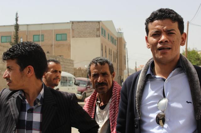 تضامنا مع عائش والعبسي.. جرحى الثورة وناشطين وصُحفيين يملؤون ساحة محكمة الصحافة والمطبوعات 34