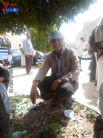 جرحى الثورة والنائب حاشد يبداؤن اعتصامهم أمام المحكمة الإدارية ويهددون بالإضراب عن الطعام من السبت 37