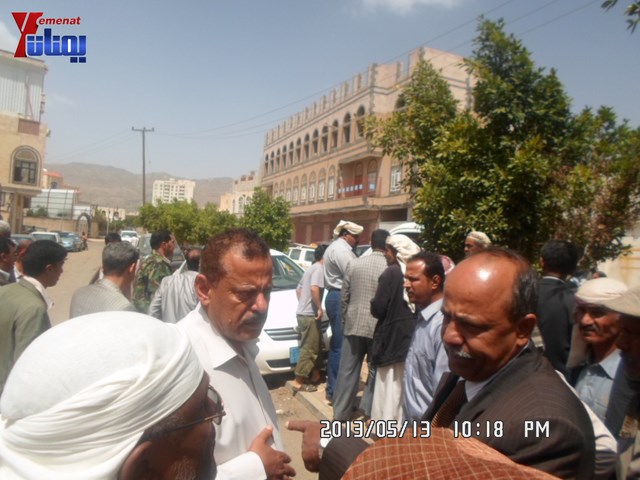 جرحى الثورة والنائب حاشد يبداؤن اعتصامهم أمام المحكمة الإدارية ويهددون بالإضراب عن الطعام من السبت 9