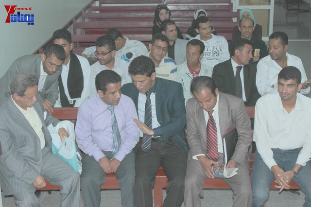 جلسة محاكمة رئيس تحرير صحيفة الأولى ومحمد العبسي في محكمة الصحافة والمطبوعات بصنعاء 49