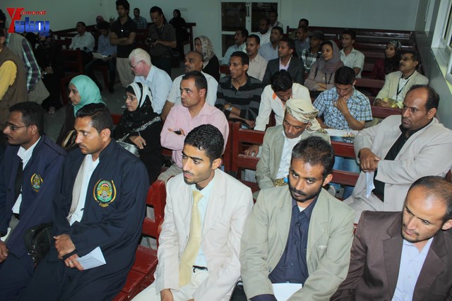 جلسة محاكمة رئيس تحرير صحيفة الأولى ومحمد العبسي في محكمة الصحافة والمطبوعات بصنعاء 8