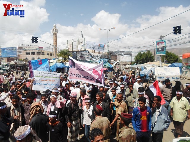 صنعاء.. مسيرة حاشدة دعما لمحافظ تعز شوقي هائل 10
