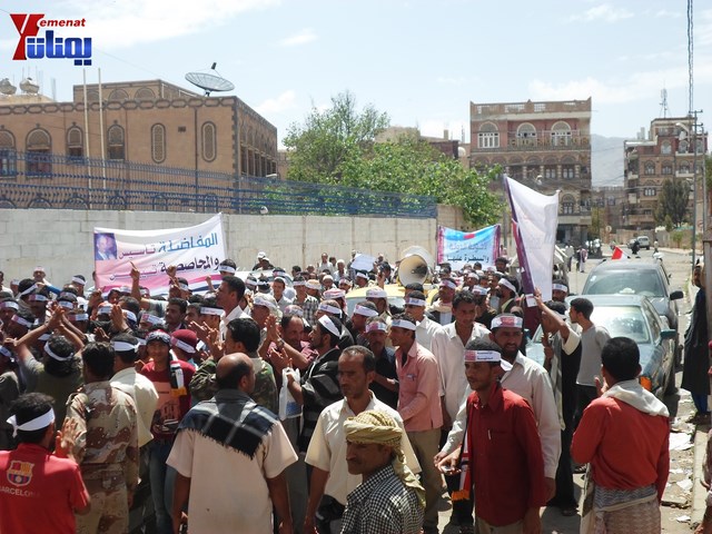 صنعاء.. مسيرة حاشدة دعما لمحافظ تعز شوقي هائل 20