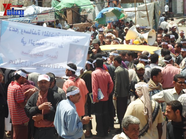صنعاء.. مسيرة حاشدة دعما لمحافظ تعز شوقي هائل 21