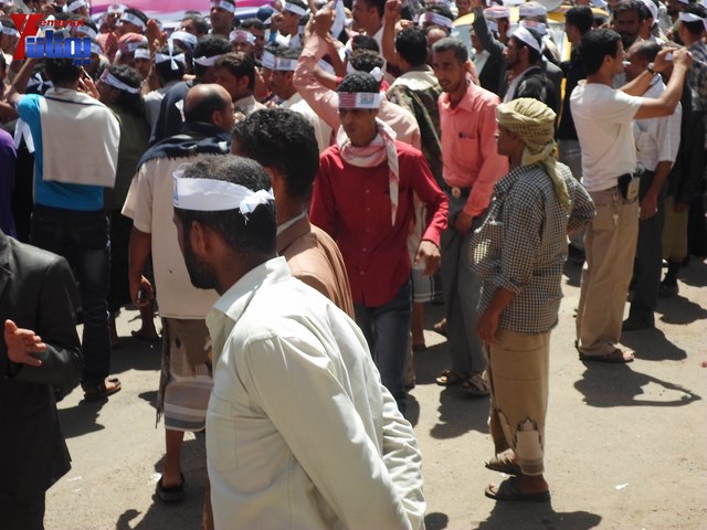 صنعاء.. مسيرة حاشدة دعما لمحافظ تعز شوقي هائل 53