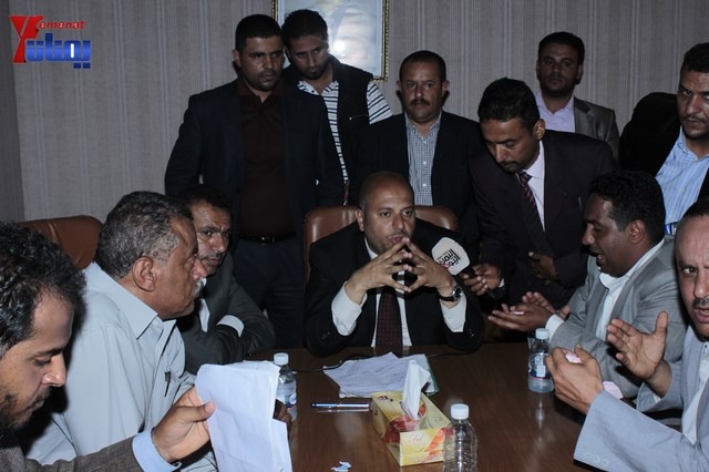 عمال وموظفي المسالخ يهددون باعتصام مفتوح أمام مبنى أمانة العاصمة إذا لم تنفذ مطالبهم إلى الغد 107