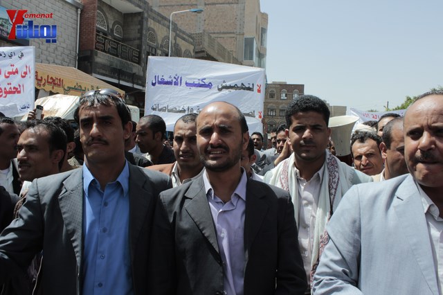 عمال وموظفي المسالخ يهددون باعتصام مفتوح أمام مبنى أمانة العاصمة إذا لم تنفذ مطالبهم إلى الغد 109