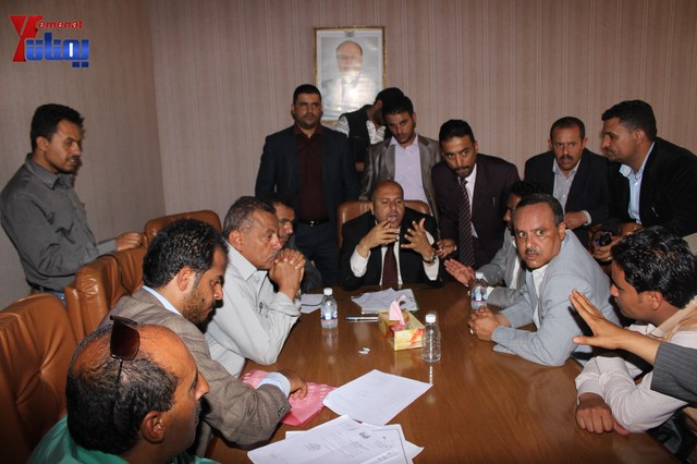 عمال وموظفي المسالخ يهددون باعتصام مفتوح أمام مبنى أمانة العاصمة إذا لم تنفذ مطالبهم إلى الغد 111