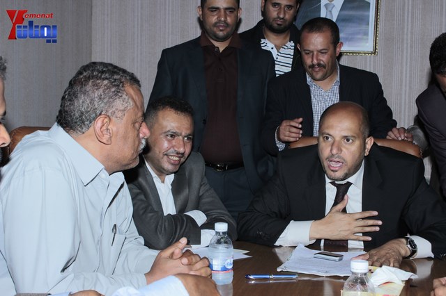 عمال وموظفي المسالخ يهددون باعتصام مفتوح أمام مبنى أمانة العاصمة إذا لم تنفذ مطالبهم إلى الغد 124