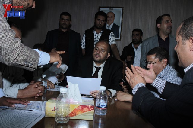 عمال وموظفي المسالخ يهددون باعتصام مفتوح أمام مبنى أمانة العاصمة إذا لم تنفذ مطالبهم إلى الغد 125