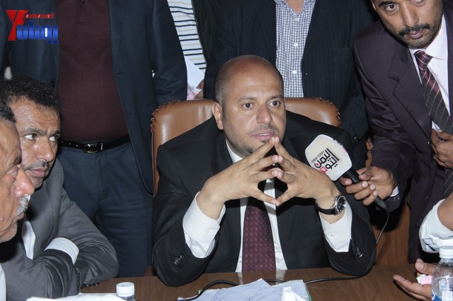 عمال وموظفي المسالخ يهددون باعتصام مفتوح أمام مبنى أمانة العاصمة إذا لم تنفذ مطالبهم إلى الغد 127