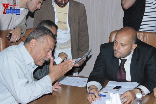 عمال وموظفي المسالخ يهددون باعتصام مفتوح أمام مبنى أمانة العاصمة إذا لم تنفذ مطالبهم إلى الغد 130