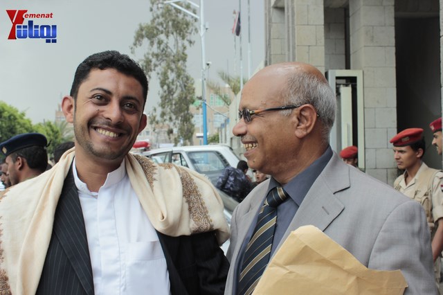 عمال وموظفي المسالخ يهددون باعتصام مفتوح أمام مبنى أمانة العاصمة إذا لم تنفذ مطالبهم إلى الغد 136