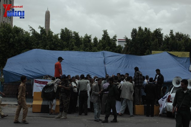 عمال وموظفي المسالخ يهددون باعتصام مفتوح أمام مبنى أمانة العاصمة إذا لم تنفذ مطالبهم إلى الغد 144