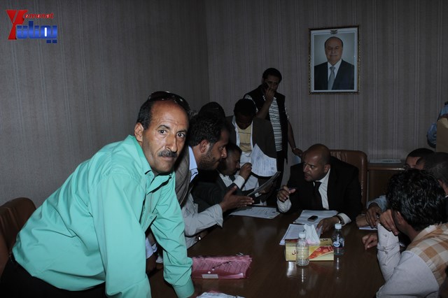 عمال وموظفي المسالخ يهددون باعتصام مفتوح أمام مبنى أمانة العاصمة إذا لم تنفذ مطالبهم إلى الغد 152