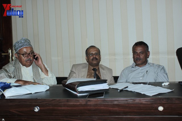 عمال وموظفي المسالخ يهددون باعتصام مفتوح أمام مبنى أمانة العاصمة إذا لم تنفذ مطالبهم إلى الغد 153