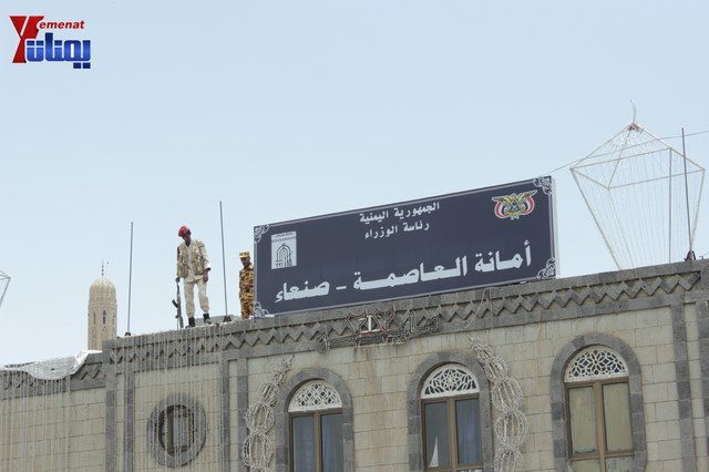 عمال وموظفي المسالخ يهددون باعتصام مفتوح أمام مبنى أمانة العاصمة إذا لم تنفذ مطالبهم إلى الغد 163