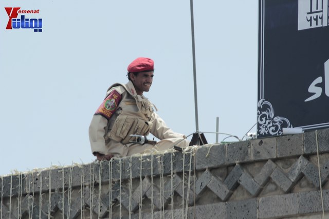 عمال وموظفي المسالخ يهددون باعتصام مفتوح أمام مبنى أمانة العاصمة إذا لم تنفذ مطالبهم إلى الغد 165