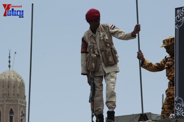 عمال وموظفي المسالخ يهددون باعتصام مفتوح أمام مبنى أمانة العاصمة إذا لم تنفذ مطالبهم إلى الغد 171