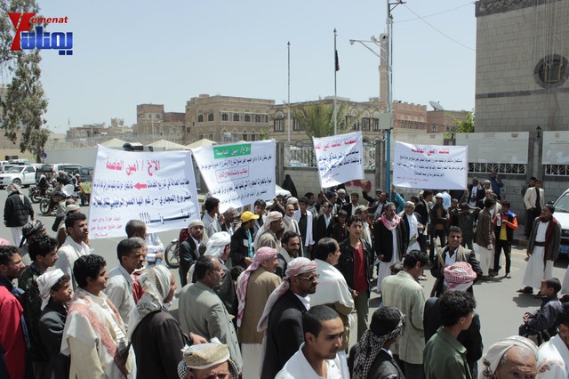 عمال وموظفي المسالخ يهددون باعتصام مفتوح أمام مبنى أمانة العاصمة إذا لم تنفذ مطالبهم إلى الغد 31